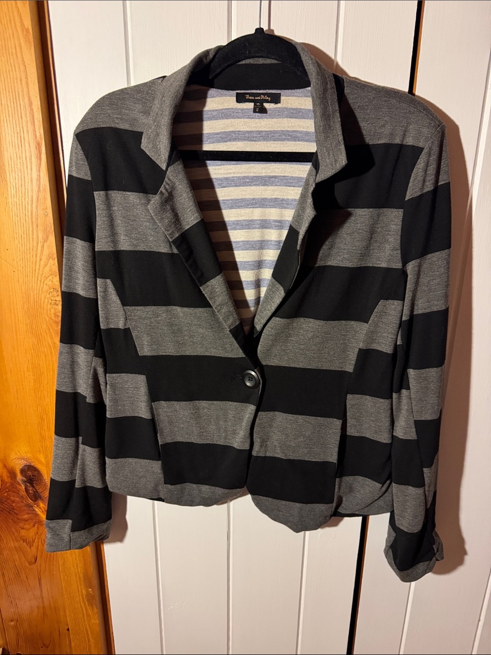 Striped Single-Button Women's Blazer Jacket - Black & Gray